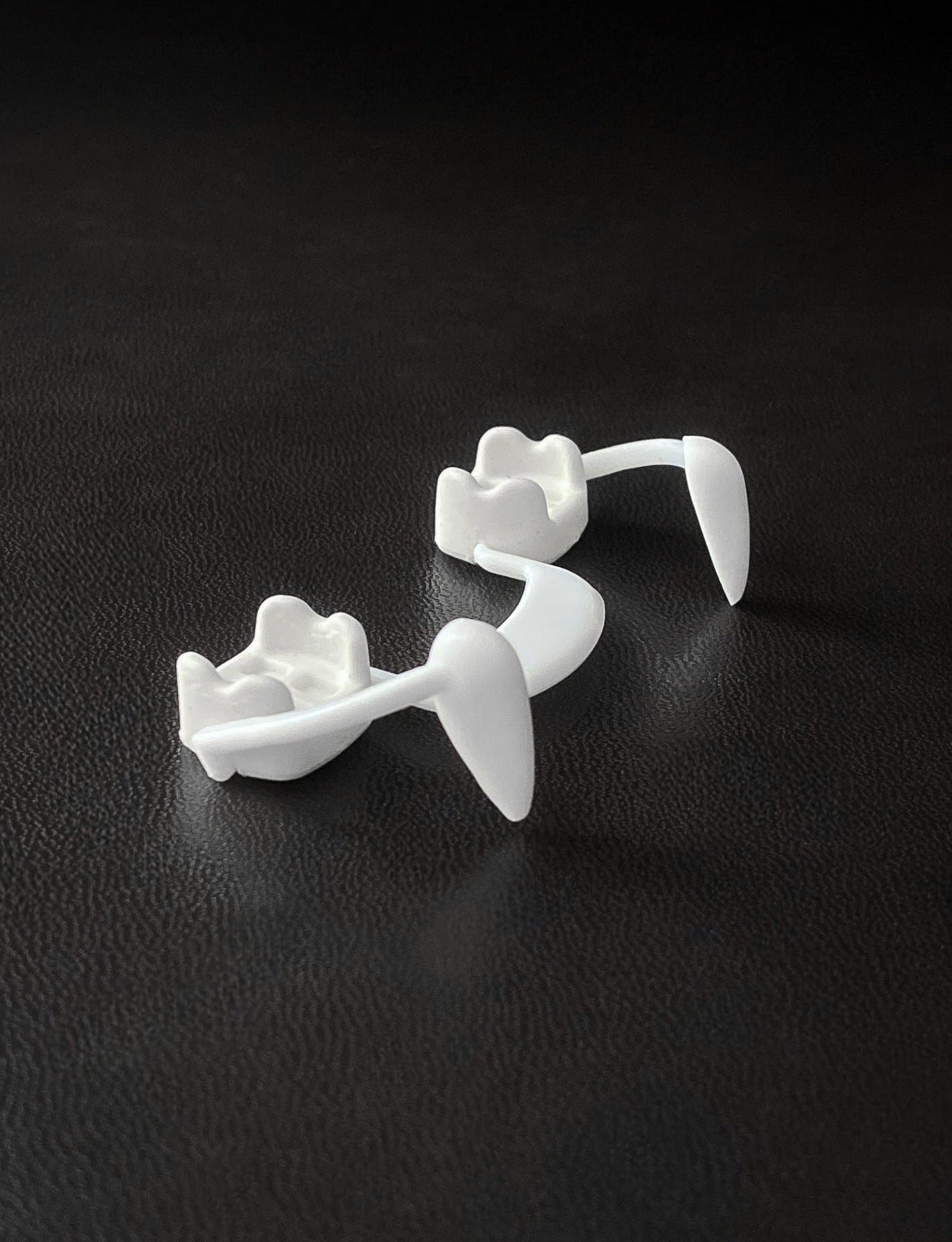 Automatic Vampire Teeth
